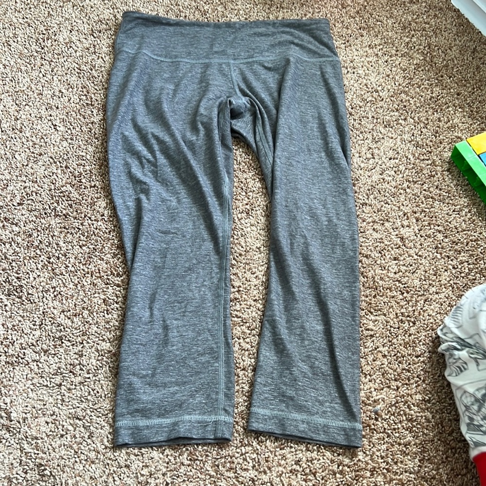 Lululemon cropped leggings